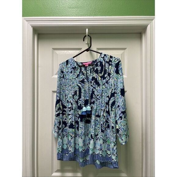 Lilly Pulitzer Tops - Lilly Pulitzer Women’s Floral Print 3/4 Sleeves V-Neck Tassel Blouse XS